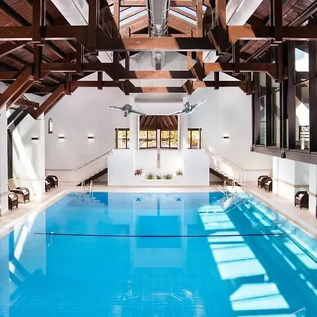 Отель Pine Cliffs Hotel, A Luxury Collection Resort, Algarve