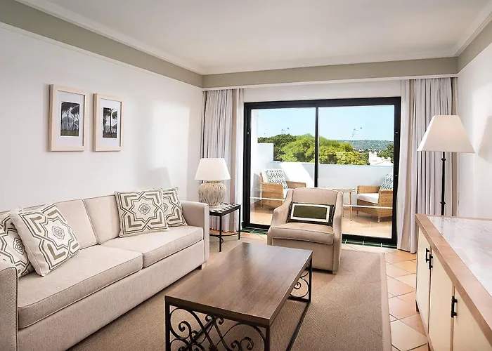 ホテル Pine Cliffs Hotel, A Luxury Collection Resort, Algarve アルブフェイラ
