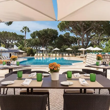 מלון Pine Cliffs Hotel, A Luxury Collection Resort, Algarve אלבופיירה