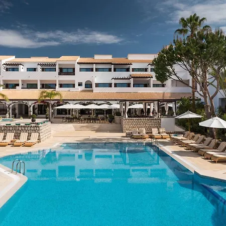 Pine Cliffs Hotel, A Luxury Collection Resort, Algarve מלון אלבופיירה