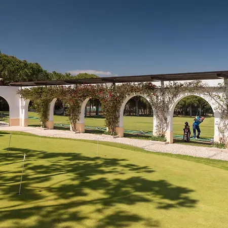Pine Cliffs Hotel, A Luxury Collection Resort, Algarve מלון 5*