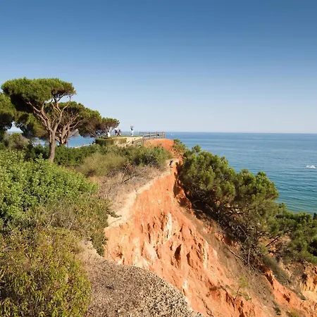 מלון Pine Cliffs Hotel, A Luxury Collection Resort, Algarve