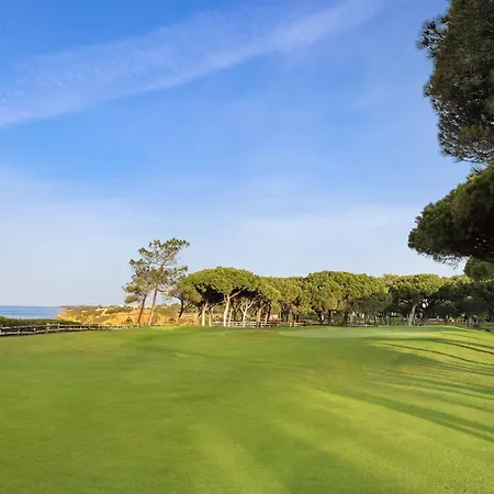 מלון Pine Cliffs Hotel, A Luxury Collection Resort, Algarve אלבופיירה