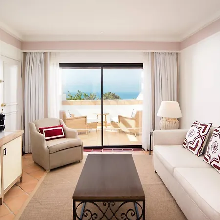 Pine Cliffs Hotel, A Luxury Collection Resort, Algarve מלון אלבופיירה