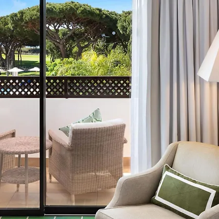 מלון Pine Cliffs Hotel, A Luxury Collection Resort, Algarve