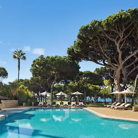 מלון Pine Cliffs Hotel, A Luxury Collection Resort, Algarve אלבופיירה