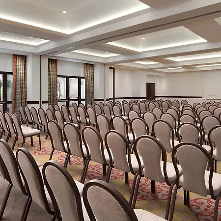 מלון Pine Cliffs Hotel, A Luxury Collection Resort, Algarve 5*